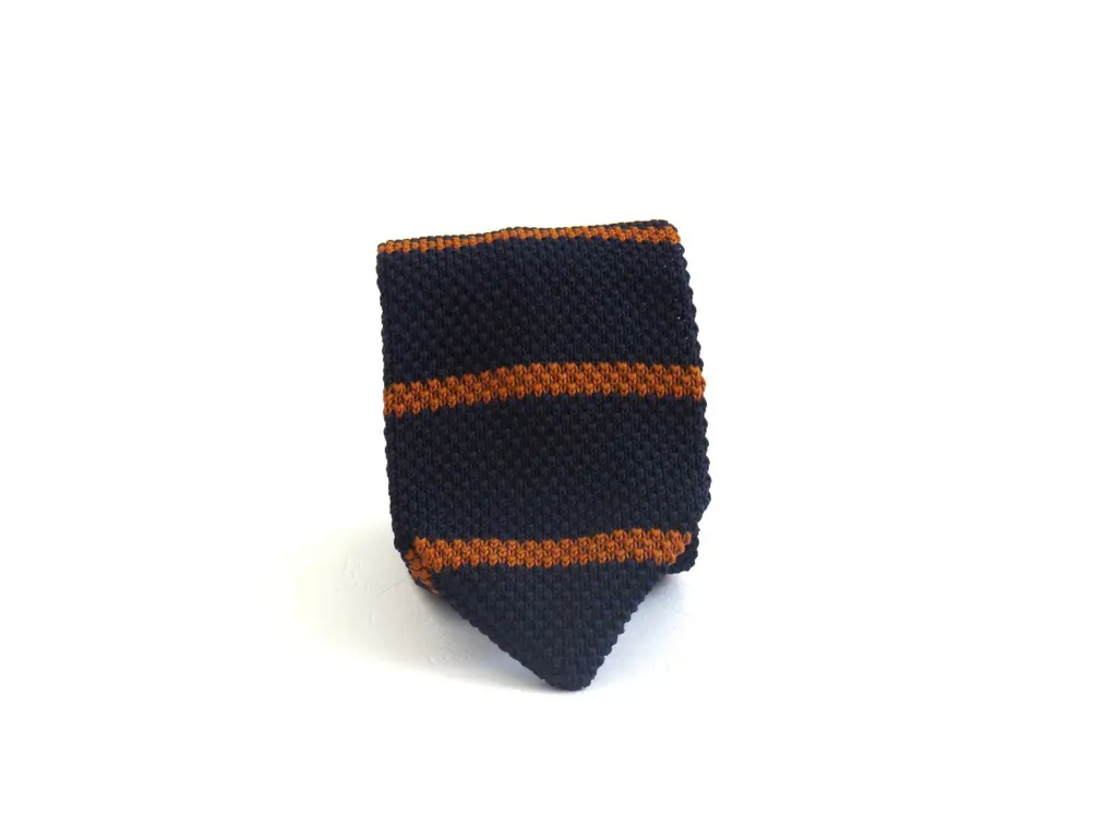 Cravate tricot bleue et orange